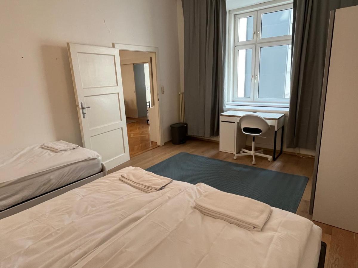 Stylish Apt Near Urania 1Br Apartment เวียนนา ภายนอก รูปภาพ
