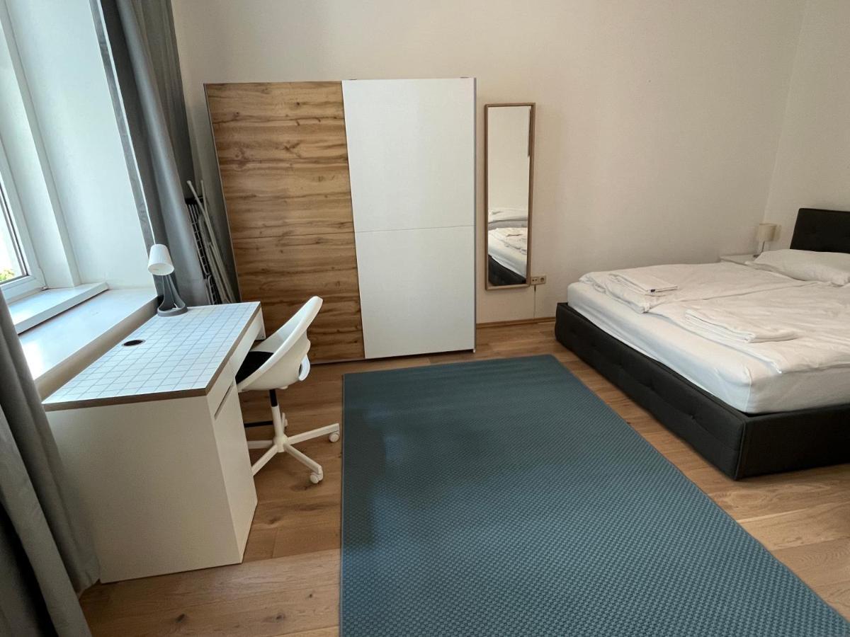 Stylish Apt Near Urania 1Br Apartment เวียนนา ภายนอก รูปภาพ